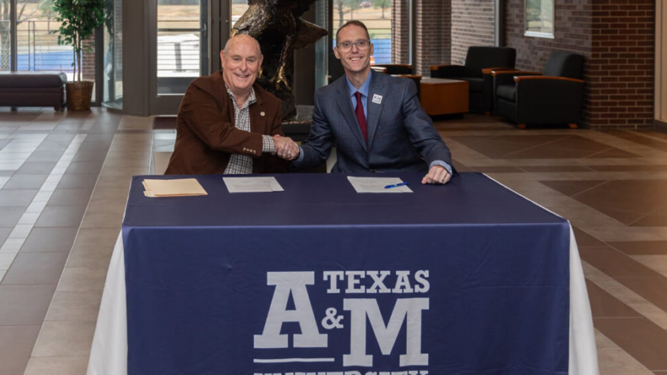 Red River Lumber signs new academic partnership