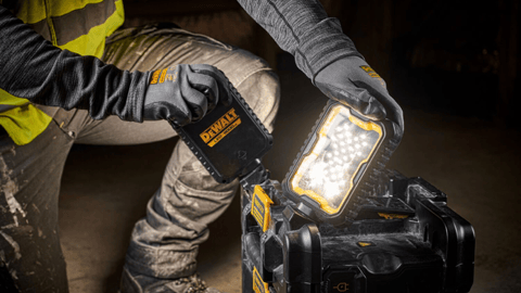 DeWalt adjustable work light