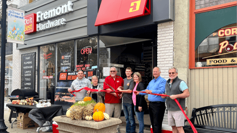 Fremont Hardware DiB ribbon cutting