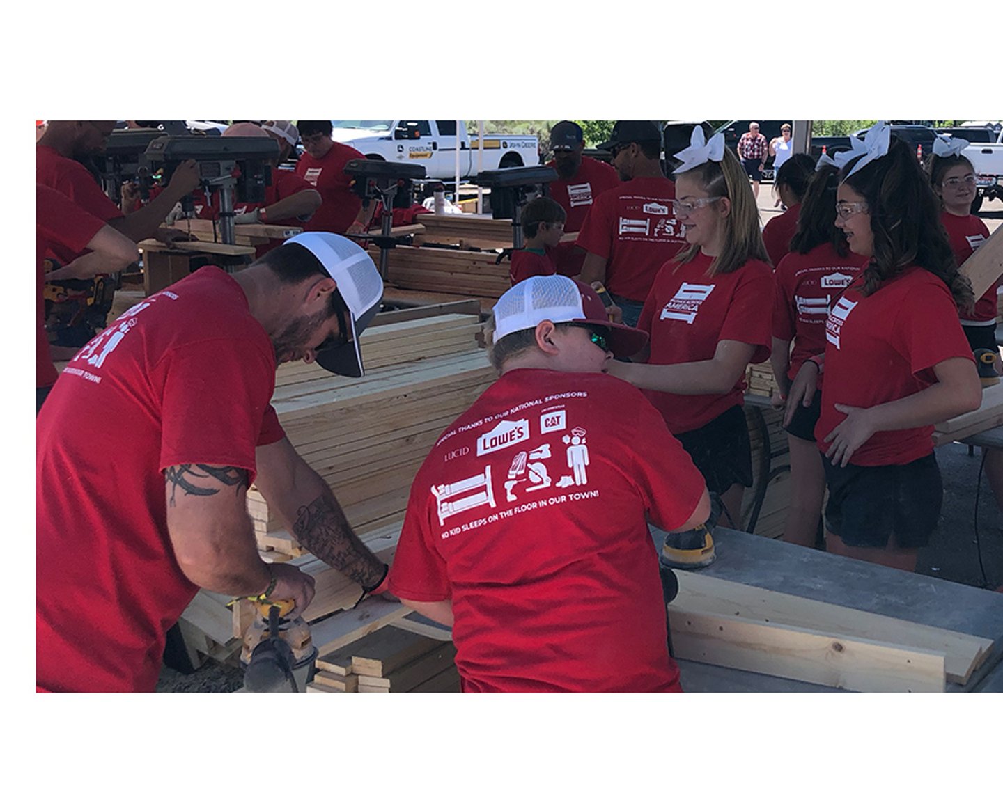 Lowe's building bunk beds 2022