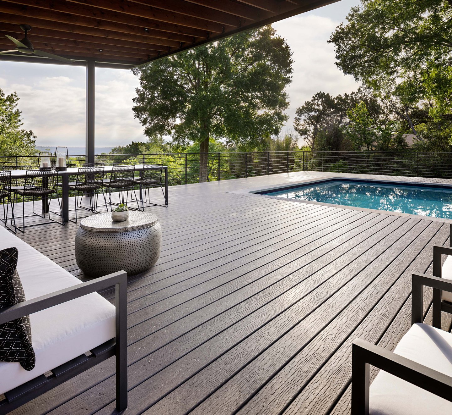 MoistureShield Vision Stone decking