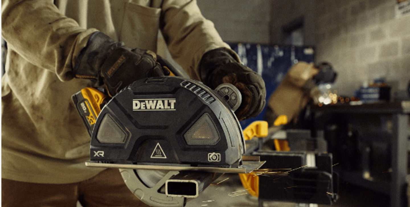 The metal-cutting circ saw in action