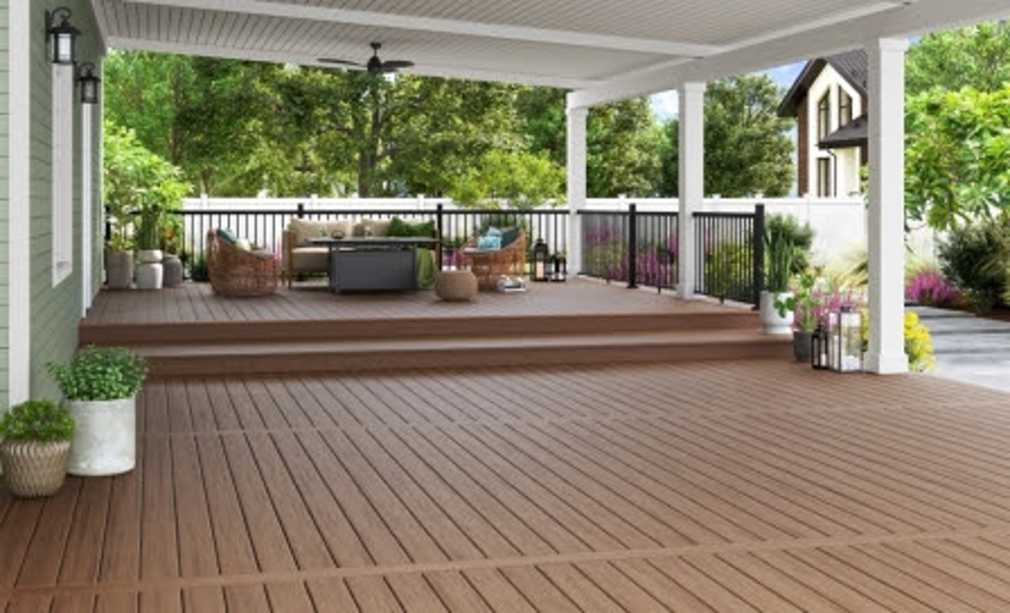 MoistureShield Stratos decking