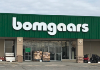 Milestone For Bomgaars: Store No. 100 