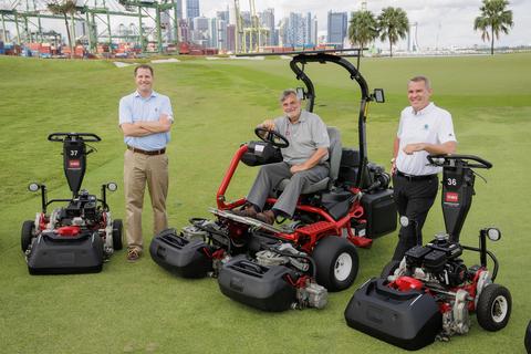 Toro, Sentosa