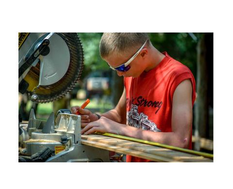 DeWalt survey 10/2022 training NexGen shutterstock